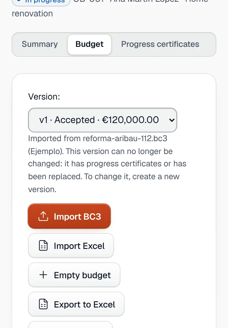 Budget for the Reforma Aribau 112 project in the panel, on a phone